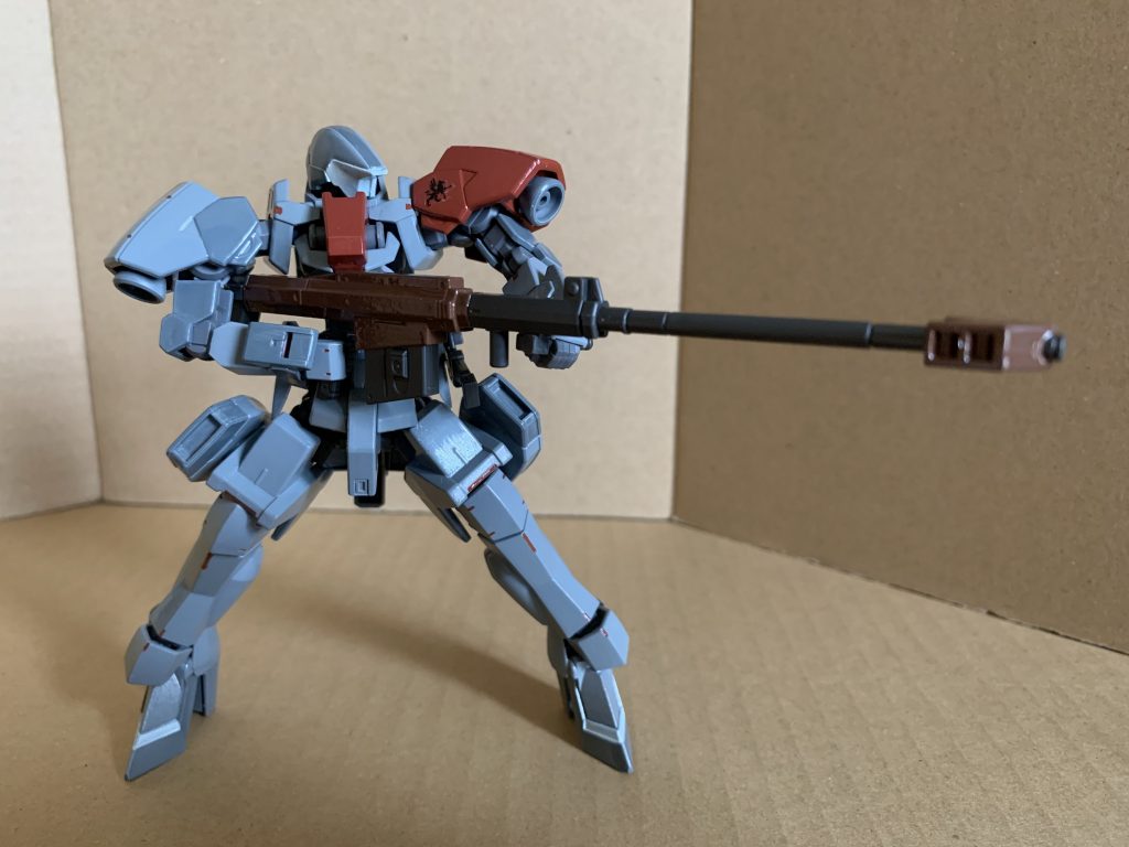 メタルライン魔導狙撃砲。
大口径長砲身の狙撃銃。操兵の装甲を貫通可能だが、一射ごとに砲身冷却の為のインターバルが必要。