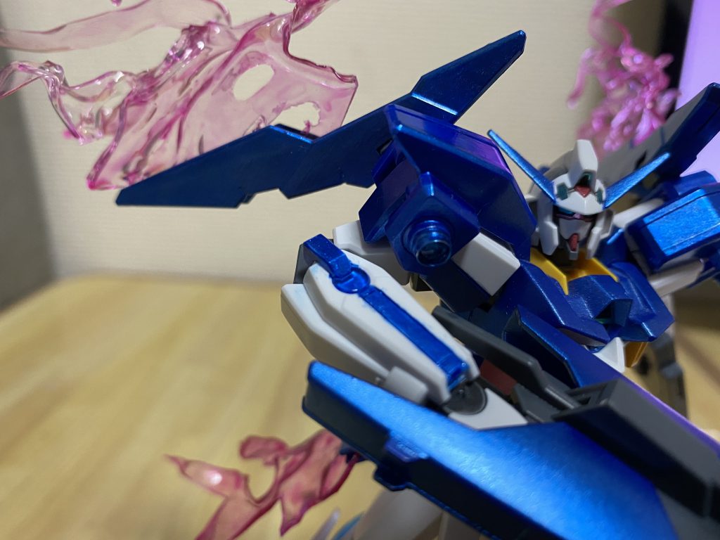 設定上のビームコントロールユニットとして6点にクリアパーツが入ってます。