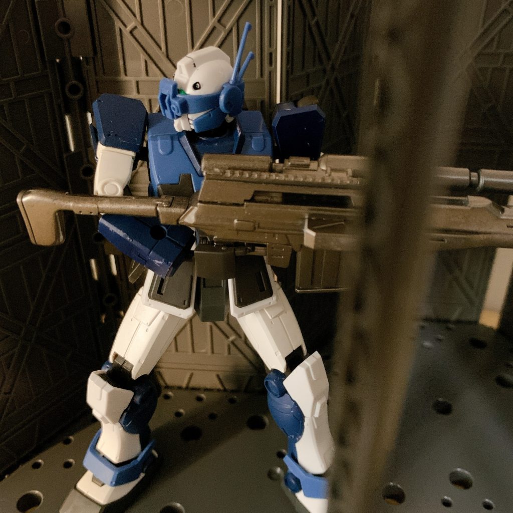 敵基地での隠密行動的な