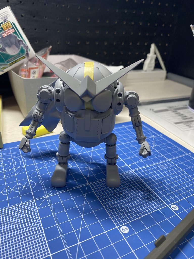 サフを吹いてバランス調整してます。