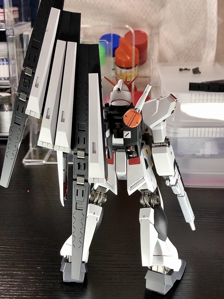 HGUC 1/144 逆襲のシャア RX-93 νガンダム–3枚目/制作者：JAM
