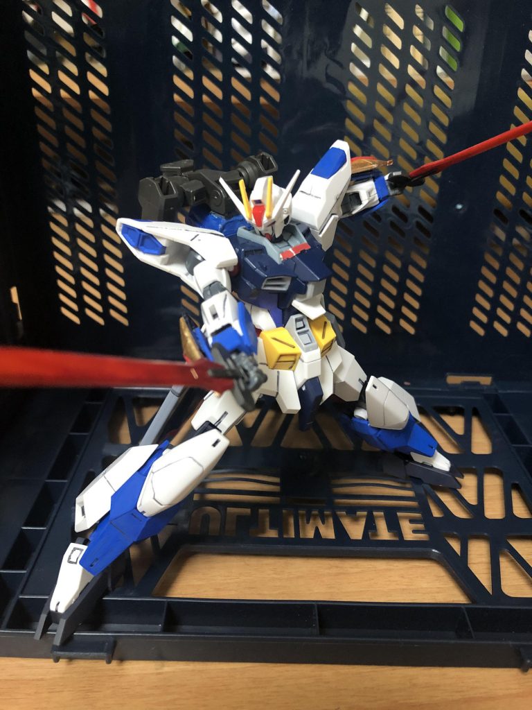 スカイレッドソード性能としてはザフトのグフイグナイテッドのテンペストビームソードよりも強力な剣(これもコードギアスのランスロットのMVSを参考にしてます)