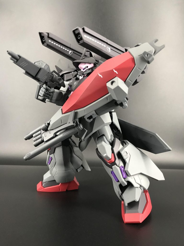 バックパックはアメイジングウェポンバインダーにメッサーの余剰パーツやボールデンアームズのパーツを使ってディテールアップしました