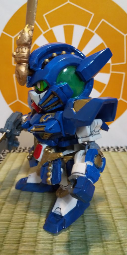 肘間接が固定式だったので動くようにしましたが、途中で力尽きパテのヤスリがけはしてないです