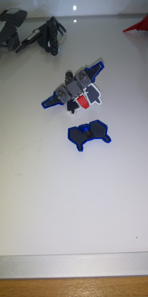 はめ込み写真を1枚
プラ板から切り出したわけではないので、フィット感はすごく良いものになりました