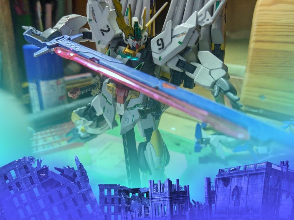 アロンダイトビームソード
本来は、デスティニーガンダムが装備している物で、アルスとの最終決戦に置いて召喚されたクジョウキョウヤの乗るトライエイジガンダムタイプマグナムの武器召喚能力によって召喚された物で託された願いを胸にその力を手にアルスに向かって行く。