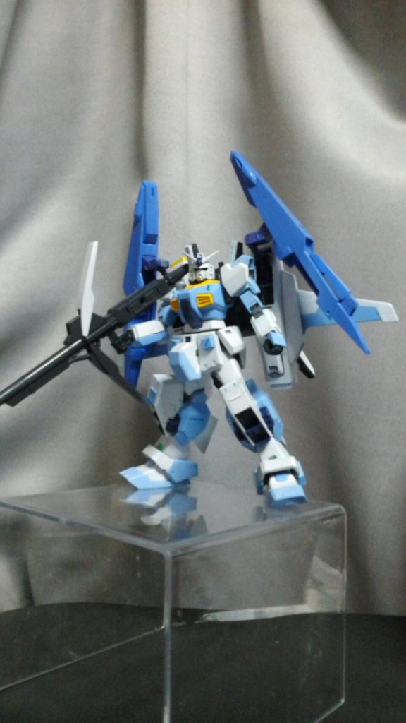 という感じで配備されなかった幻の機体です。好きな機体を好きな青系の色でまとめました。基本作業をしっかりやるを目標にしましたがもっと手を入れてやれば良かったと思いますが
普段俺の○○というオリジナルコンセプトでは模型を作らないのですが今年は展示会もないのでこれを展示会だと思って作りました。