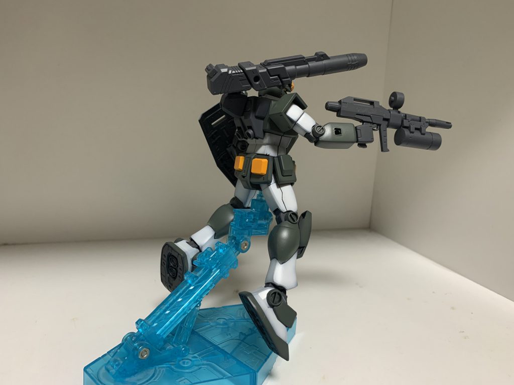 バックパックにキャノンを取り付けしてフルアーマーっぽくなりました!
ビームライフルはスーパーナパームもついてました。