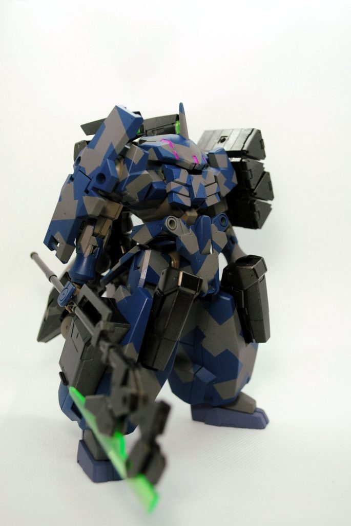 武器は絶対に斧にしたいという思いがあったので
自作して持たせました！