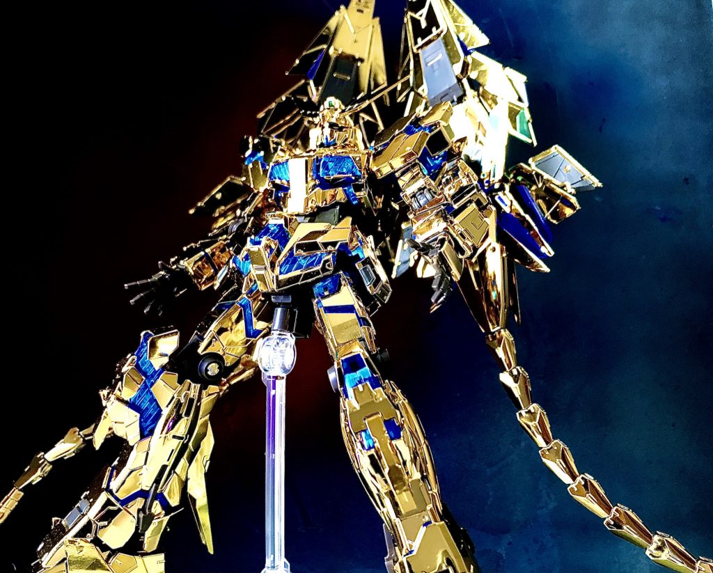 初めての(そして最後の)変身シーン。