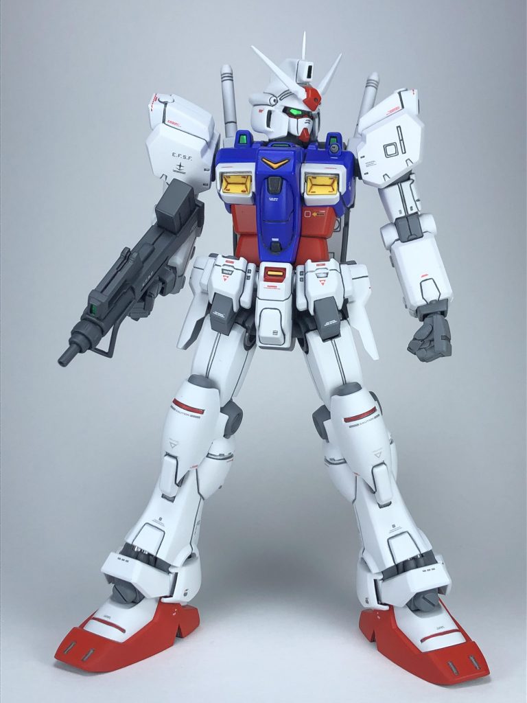 マシンガンはフックをつけてみました。ここにあって大丈夫なのか笑