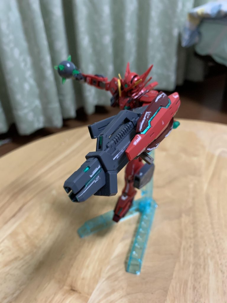 またエクシアの腕を外して、GNランチャーを付けることもできます。