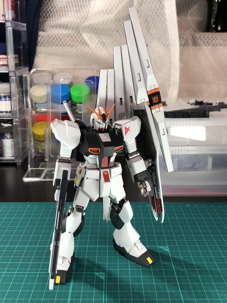 HGUC 1/144 逆襲のシャア RX-93 νガンダム–5枚目/制作者：JAM