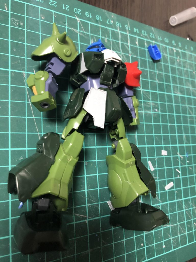 ホビーハイザック–2枚目/制作者：ヨシダヒサシ