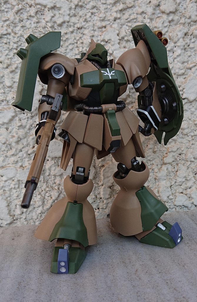 エングレービングはガンダムデカールです。