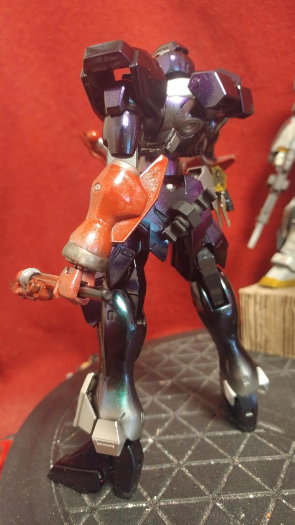 「音撃棒 烈火」は、ランナーやジャンクパーツの組み合わせで表現しました。おしりのラックにマウント可能です。