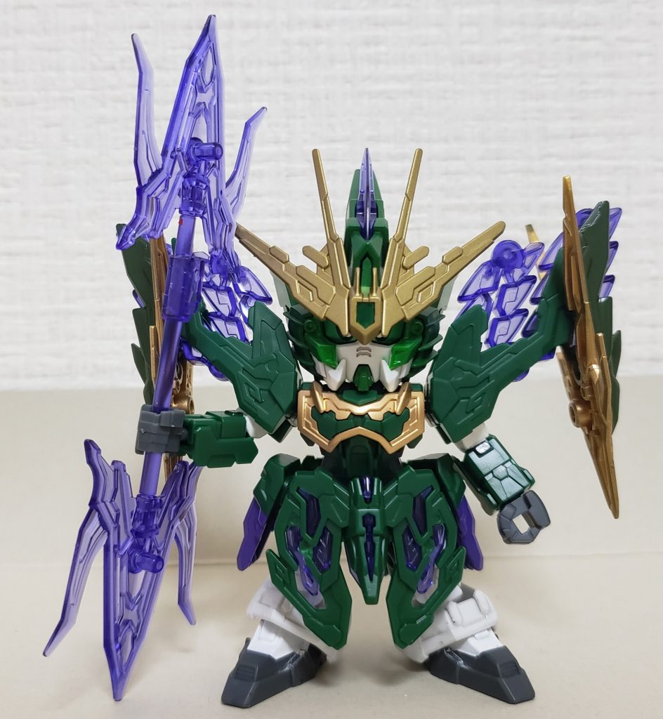 正面
肩と胸の紫は省略しました。肩は色いれないとさみしいかな。