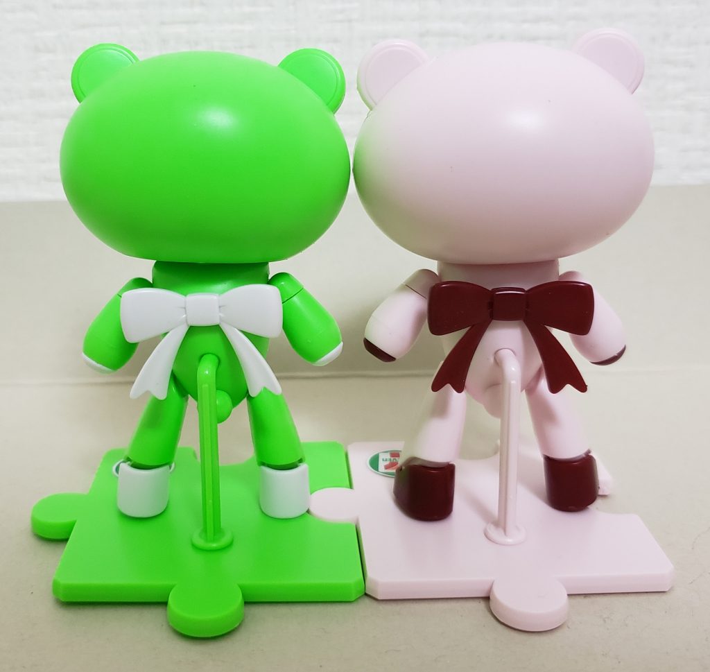 背面
蛍光グリーンなのでかなり明るいです。
なんの工夫もしていないパチ組みです。