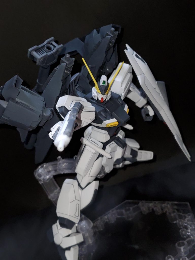 ニューガンダムカラーは万能だね。
ほとんどの機体に似合うカラーリング。