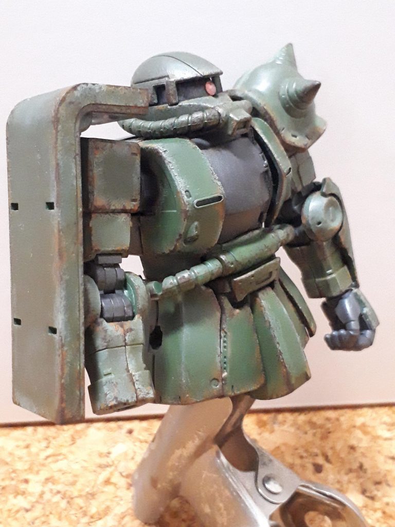 ダメージ痕とかつけれるようになりたい
ガンプラ　てホントに奥が深いです。
だからこそ楽しい😁