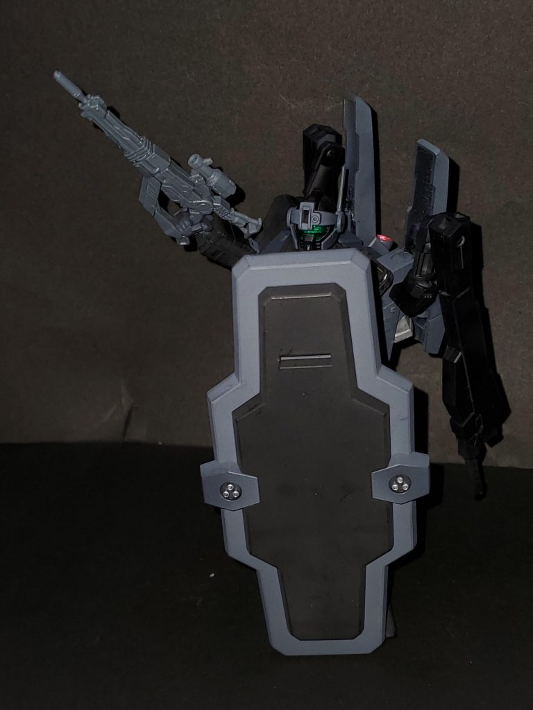 シールドがかなりの大型なので動きに制限がかかりますが稼働範囲はかなり良好でした。