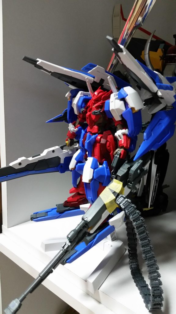 でかいサーベルを持たせたい計画。
カラーを決めなきゃ。