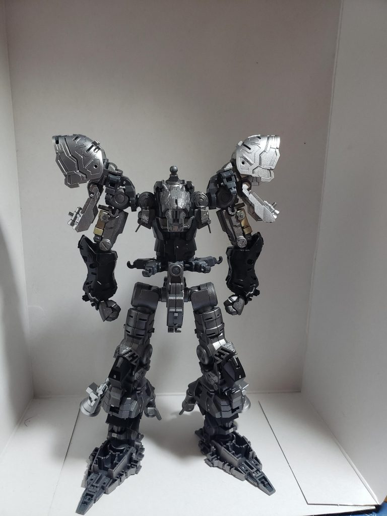 フレームです。明るめのメタリックで仕上げてみました。