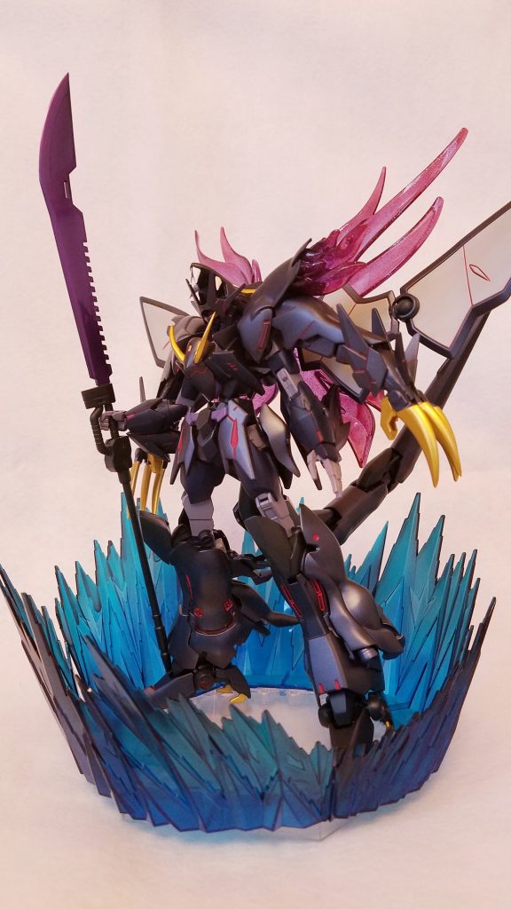 バーストウェポン
邪竜槍‼️
バーストモード限定武器で燃え上がる黒炎を一つにまとめることにより形作られる武器である。