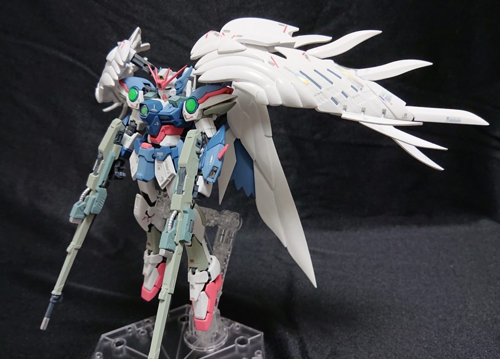 白色（フラットホワイト）を含め、水性筆塗りオール塗装です。