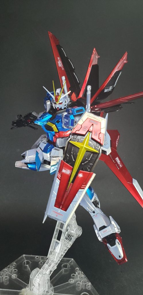 シルエットシステム

インパルスガンダムに設定された換装システム[5][7]。ミーティア改などのザフト製MS用オプションの思想にルーツがあるとした資料[36]、ザクウォーリアの「ウィザードシステム」から発展開発したものとする資料が存在する[31]。