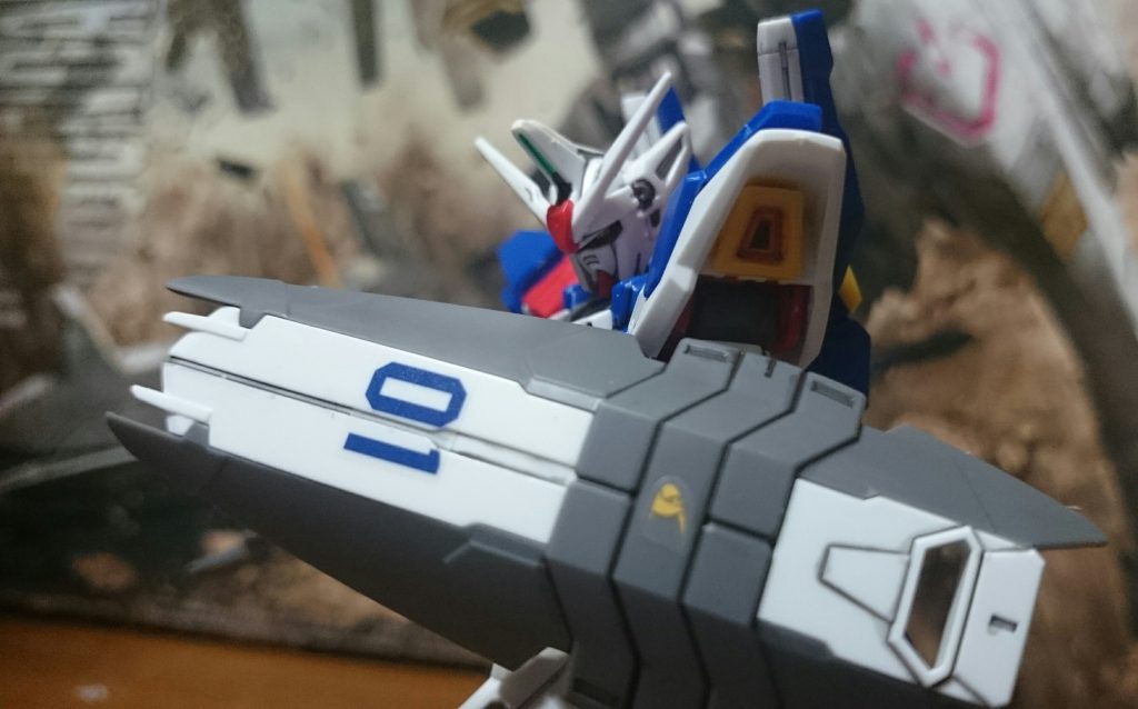 ・Gユニットシールド

こちらも旧キットはライフル同様にグレー一色だったっスけど、白は色分けされてるっスね。正直助かった…この範囲をマーカーで塗装とかそれ単なる苦行っスよ…
ちなみにマーキングシールをアンクルアーマー、上腕、シールドに使用してるっス