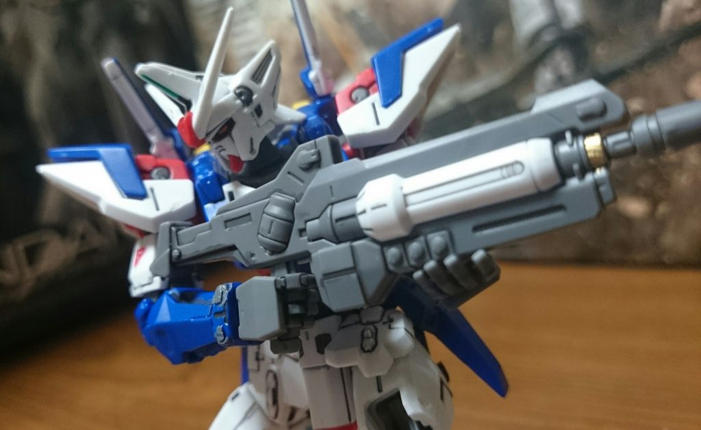 また左の平手が付属してるっス。
ライフルを掴むような表情っス

それではアクション～