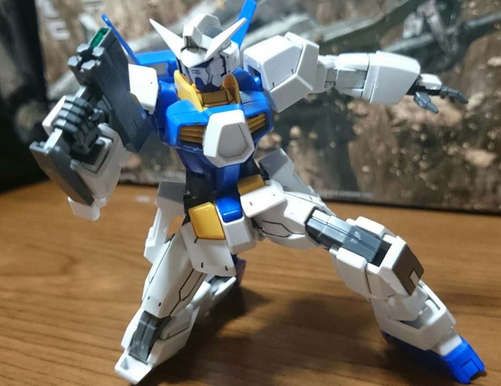 ハンドガン形態を再現可能っス!
そして膝立ちがきれいに決まる程のAGE-1の関節の優秀さよ