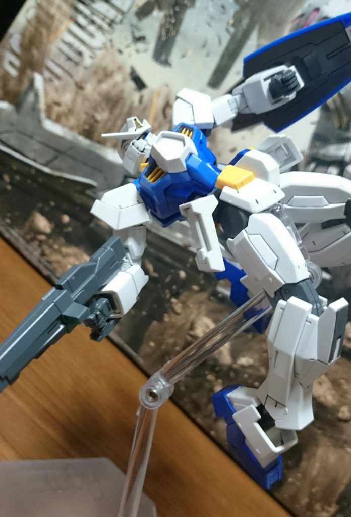 ・マスターズ・ステップ
2号機はラーガンが乗るとのことで。ただMGの方にはコクピットに座らせるフィギュアも、立ち姿のフィギュアも、1/100のラーガンは付属してないそうな…ラーガン憐れ