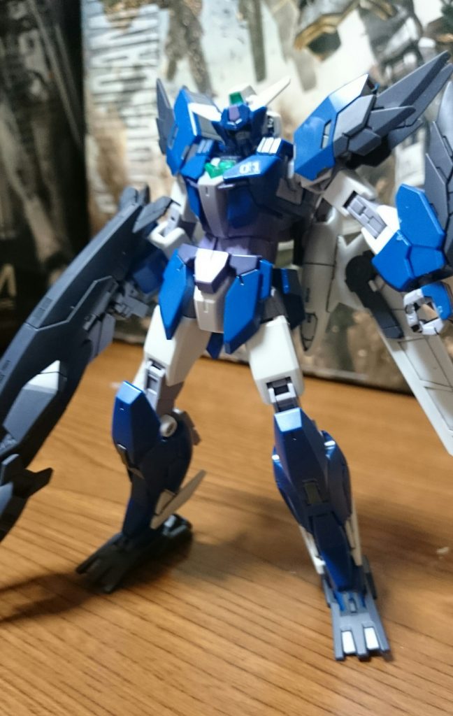 ・メルクワンガンダム
こちらのカラーリングは似合ってるっスね。
ちなみにすごーく外れやすかったフィンザンバーはもうバックパックのウイングに接着っス。……もう傾けるだけで外れるほどポロってたし…ストレス溜まるよりかは…うん