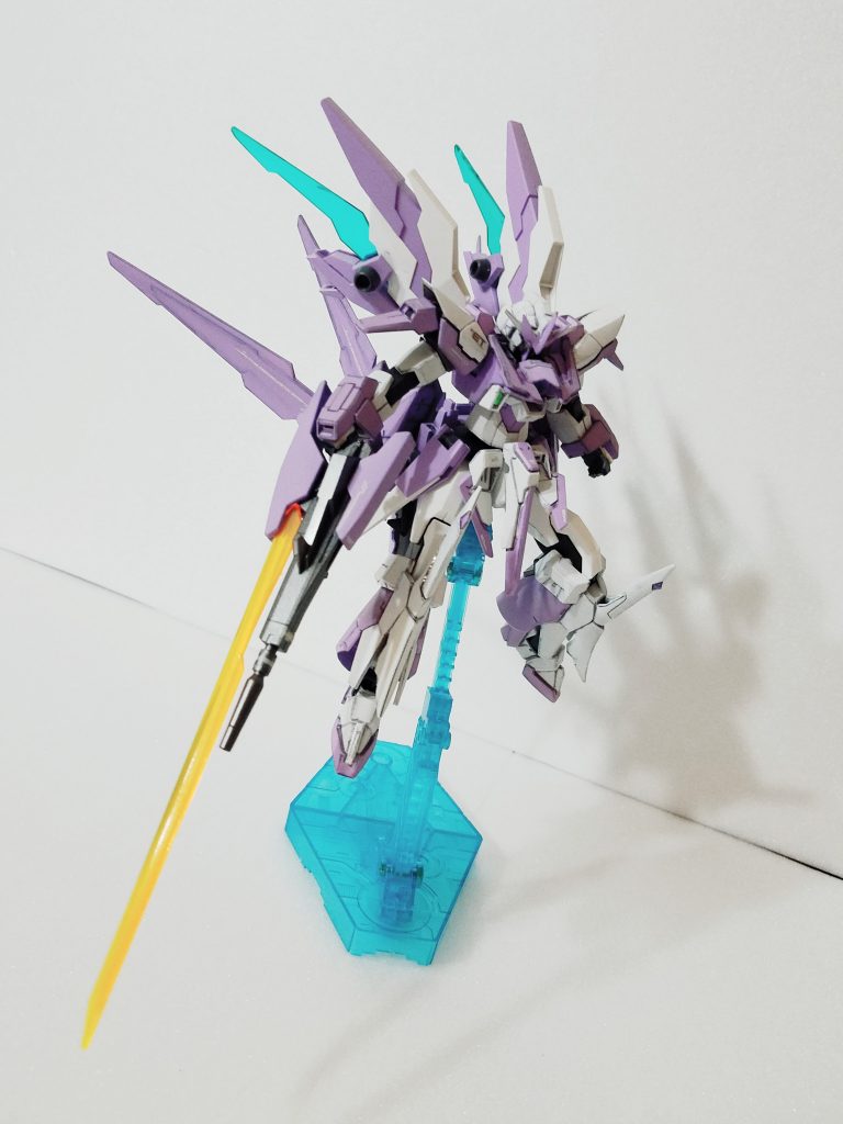 試していませんが、飛行形態に変形することはまだできると思われます。多分、、
時間があれば試してみたいと思います。