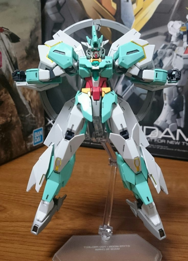 前腕とバックパックのパーツを繋げ、を巨大なトーラスを形成出来るっス。またこの状態では……