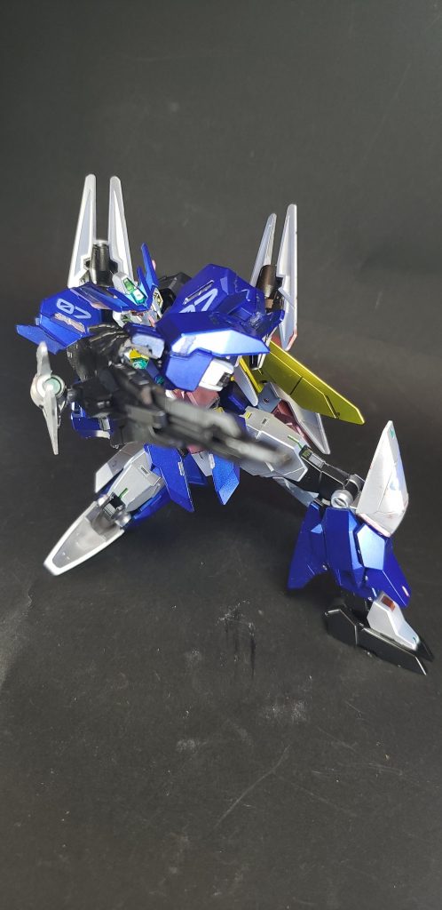 HG ユーラヴェンガンダム(コアガンダムmk2+ウラヌスアーマー)–4枚目/制作者：鈴木　克海