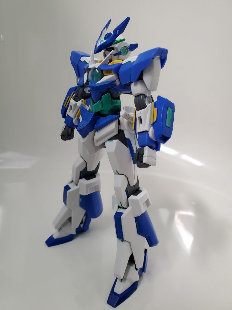 「ブルーメ」です！下で紹介する支援機「ラオブ」と合体して「ガンダムブルーメ」となります
名前の由来はドイツ語の花から