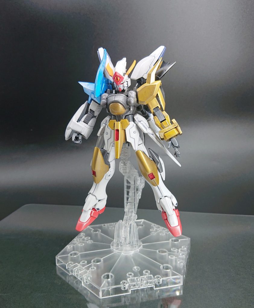 上半身はAGE系キット、下半身はV2アサルトバスターを使ってます。