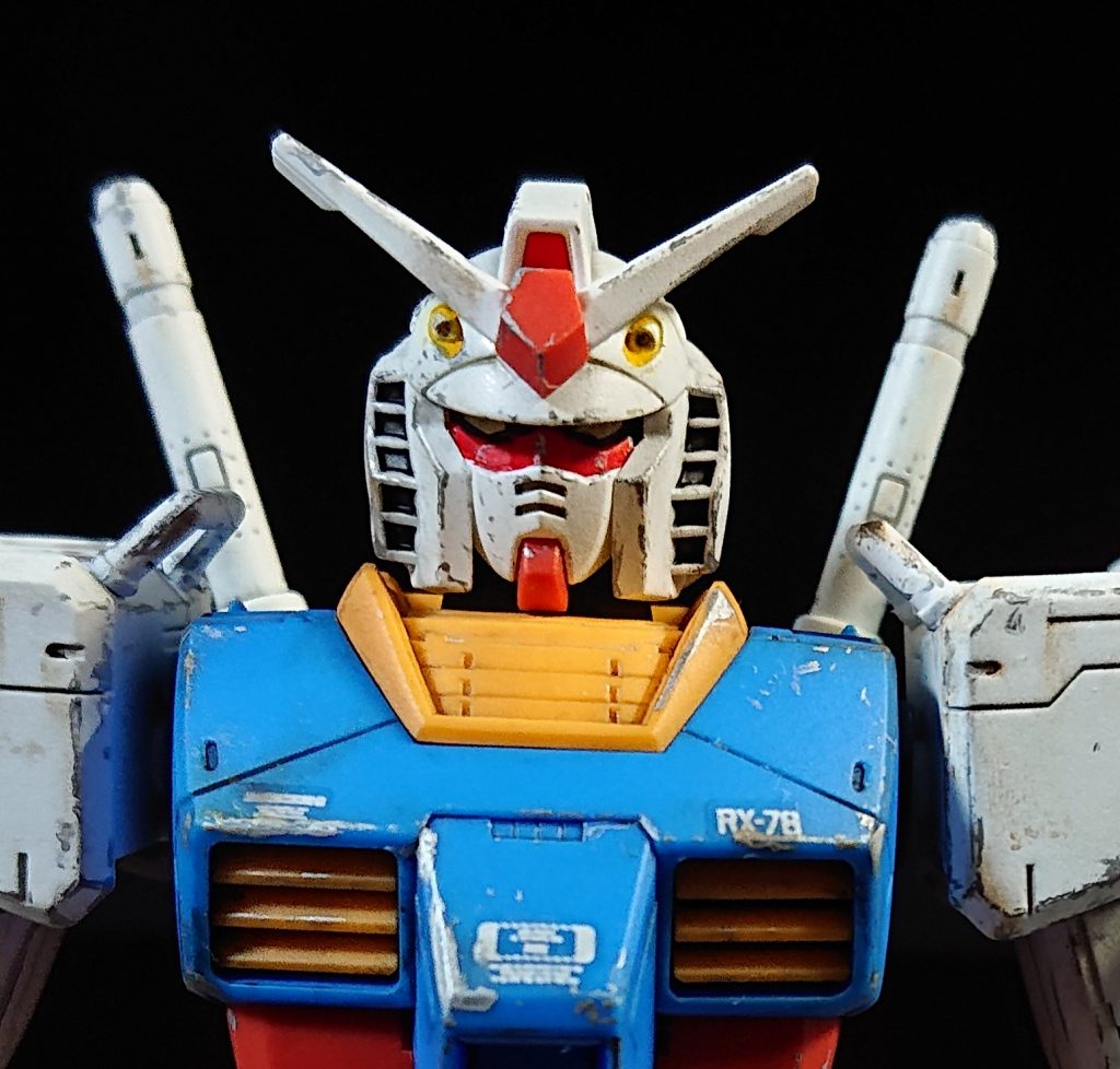 ツインアイ周りの塗装めっちゃ難しいですね、、