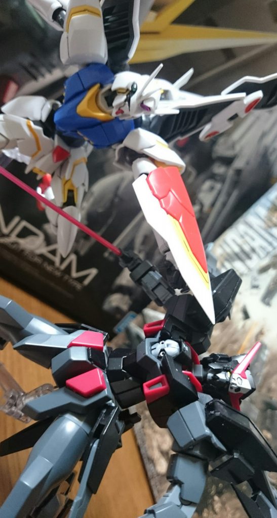 小説版は大筋はアニメやゲームと同じなんスけど、細々とした部分に差異がありすごく面白くなってるっスよ。ぶっちゃけこっちのが面白い