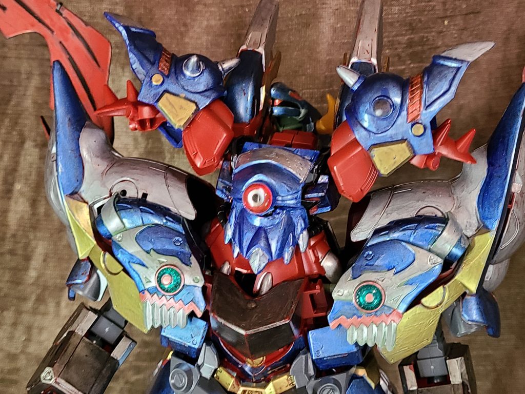 シナンジュの体が丸々顔に