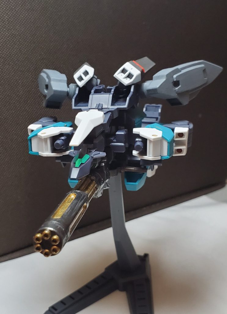 ゼファーアーマー
ほぼヴィーナスアーマーです。
メインウェポンの改造と、バックパックの改造ぐらいです。