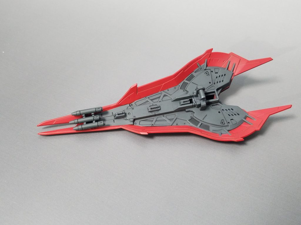 シールドの内側は赤一色だったので塗り分け