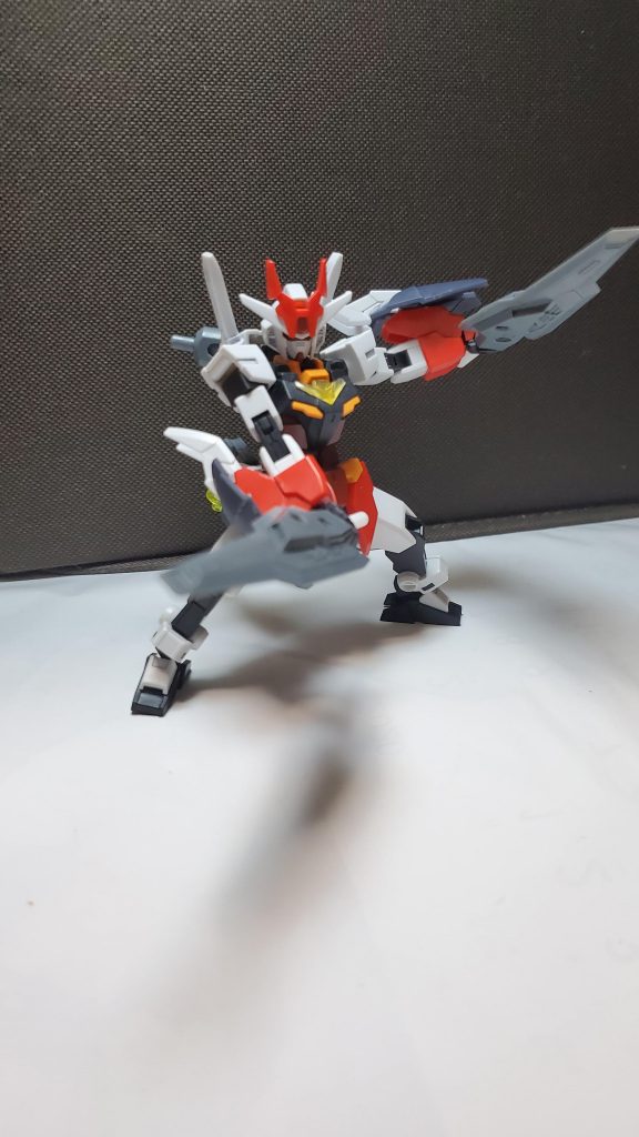 構え1
コアガンダムに持たせると、大きく見えます。