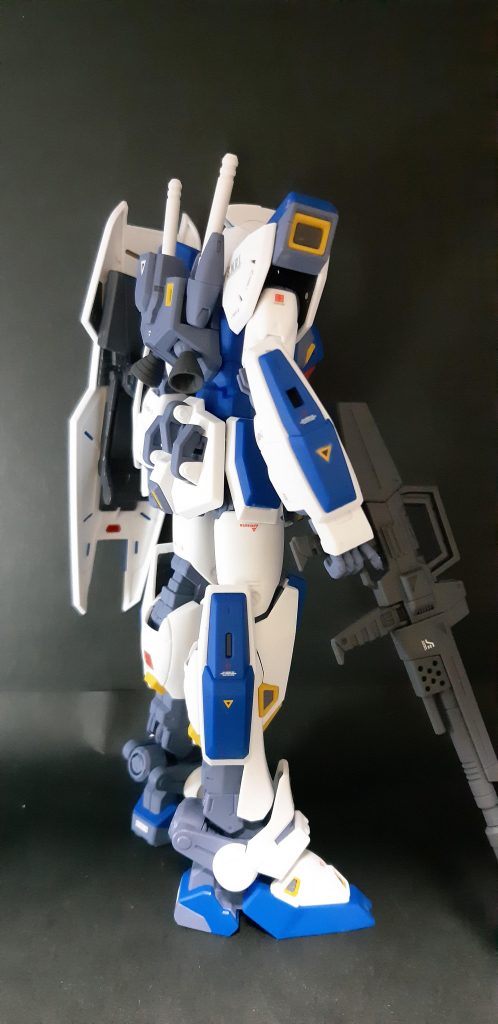 ミッションパック換装するとデカールとか剥げそうなので、どうせならパック固定して本体も色を合わせて全塗装しようかな。