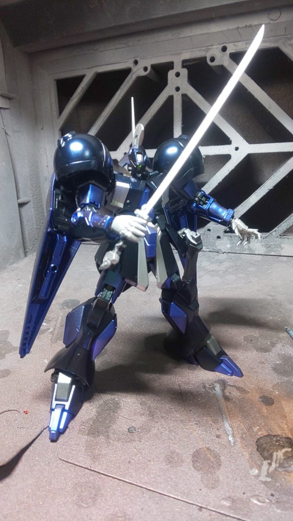 メインでも載せましたが、肩のバインダーをパージした軽装モードです。