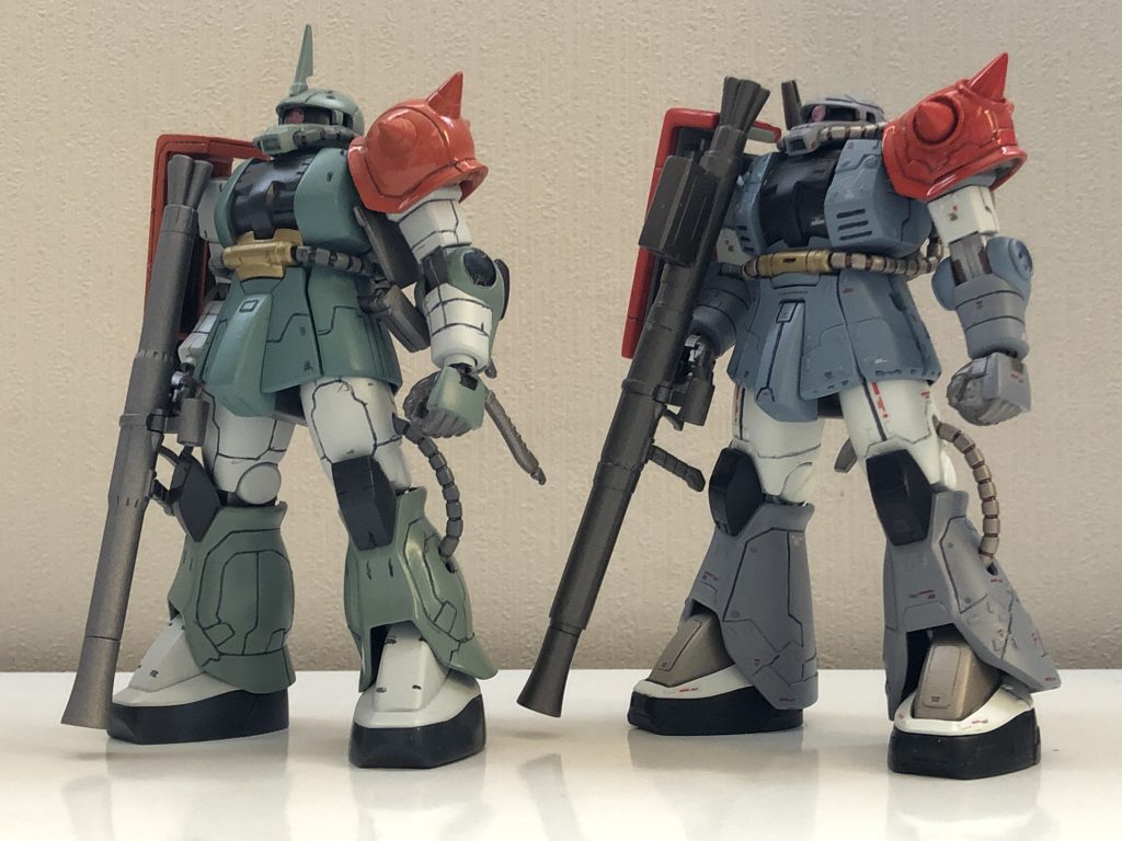 以前作ったザクⅡFSと一緒に。
少しは上達してるのかね？