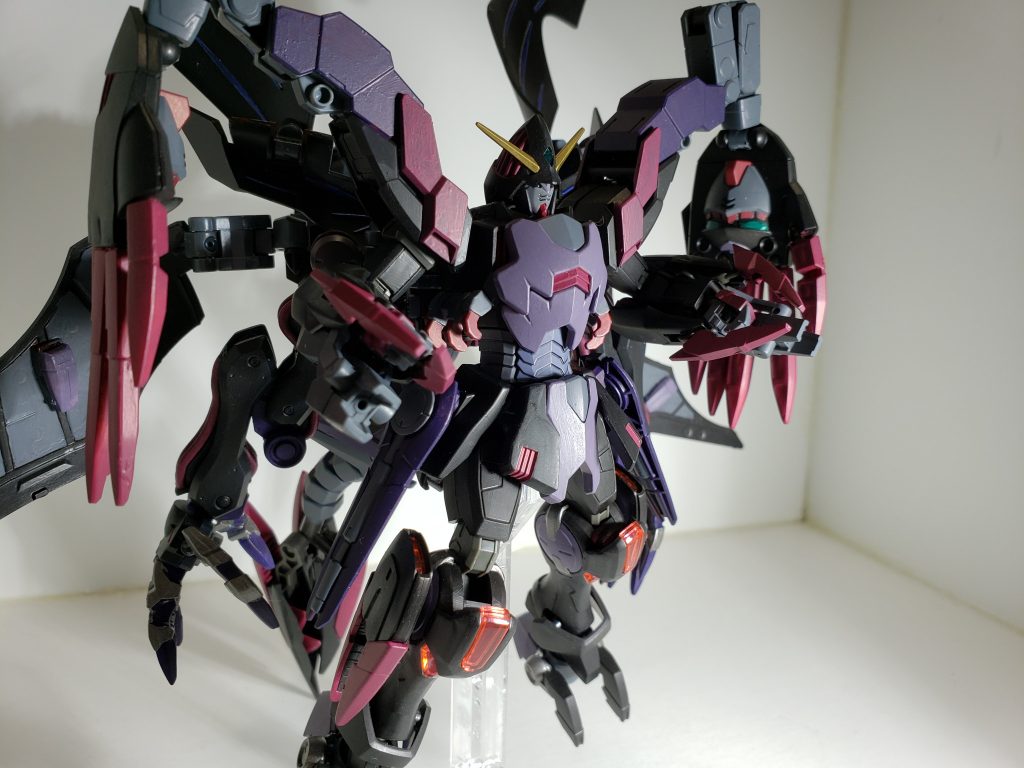 通常形態
機動力も高く、すべての武装が使用可能です。